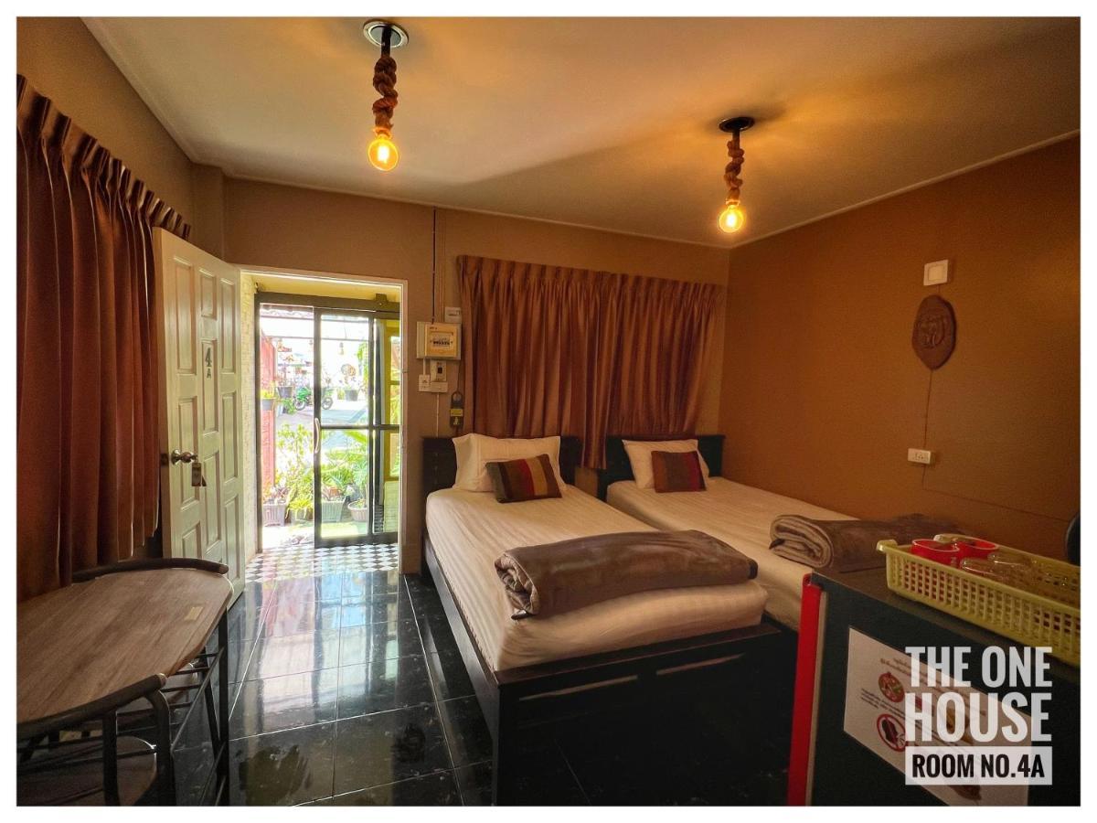 The One House Hotel Nan Bagian luar foto